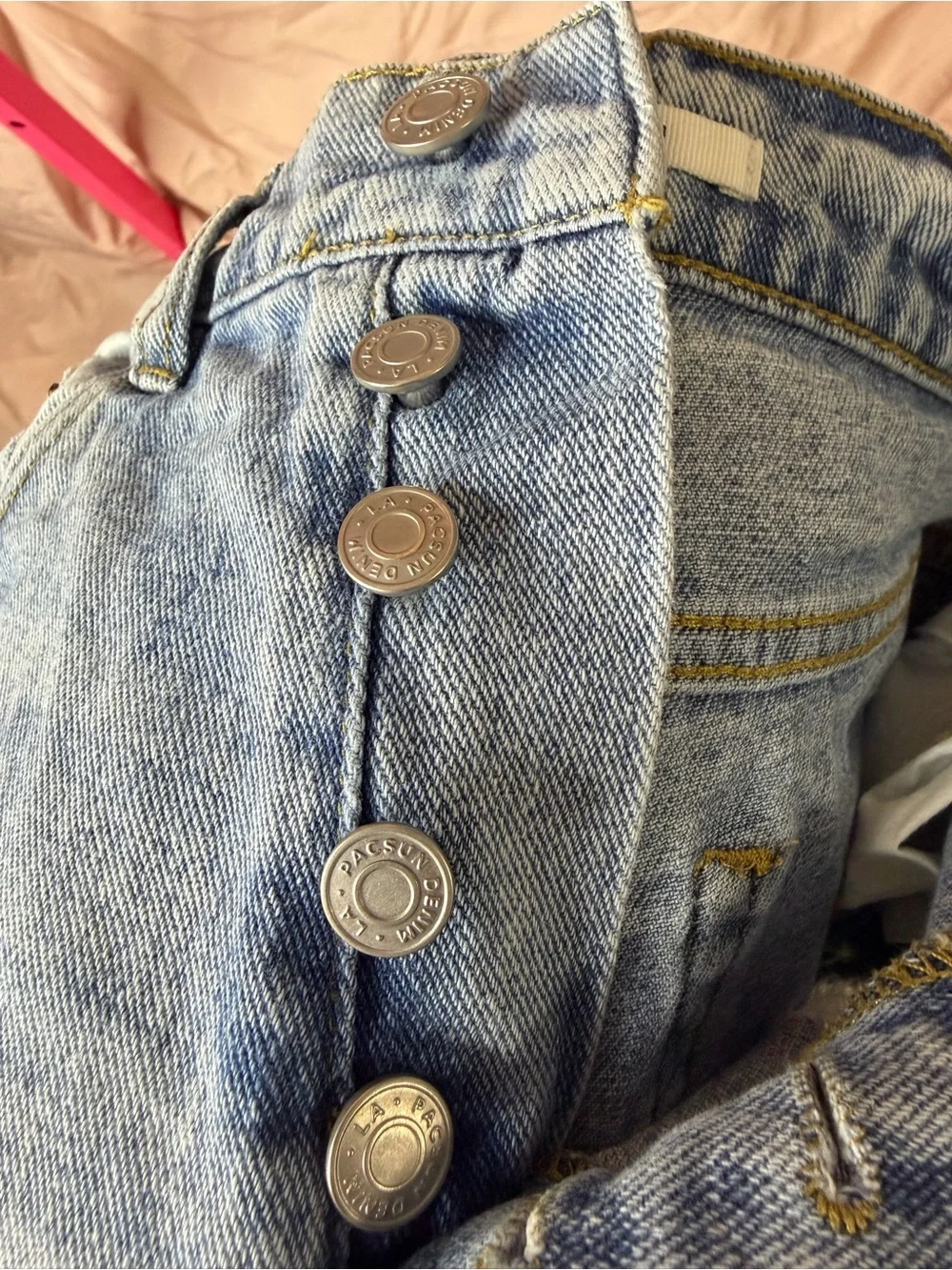 PacSun Baggy Jean Distressed Denim Shorts Size 25 Light Wash 💙